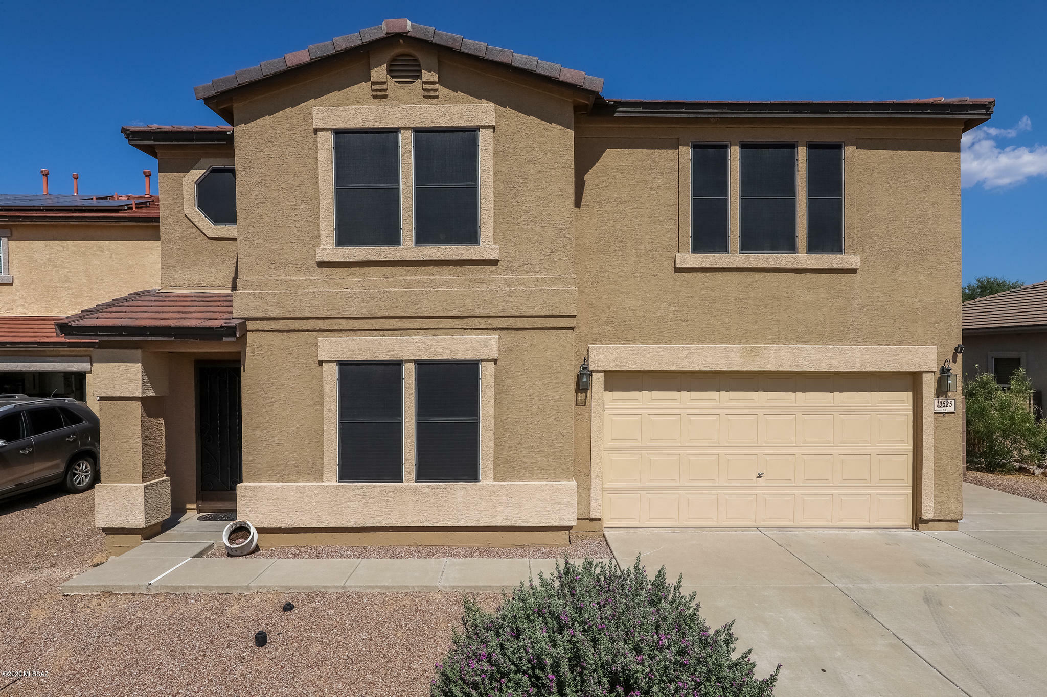 Property Photo:  13535 E Hampden Green Way  AZ 85641 