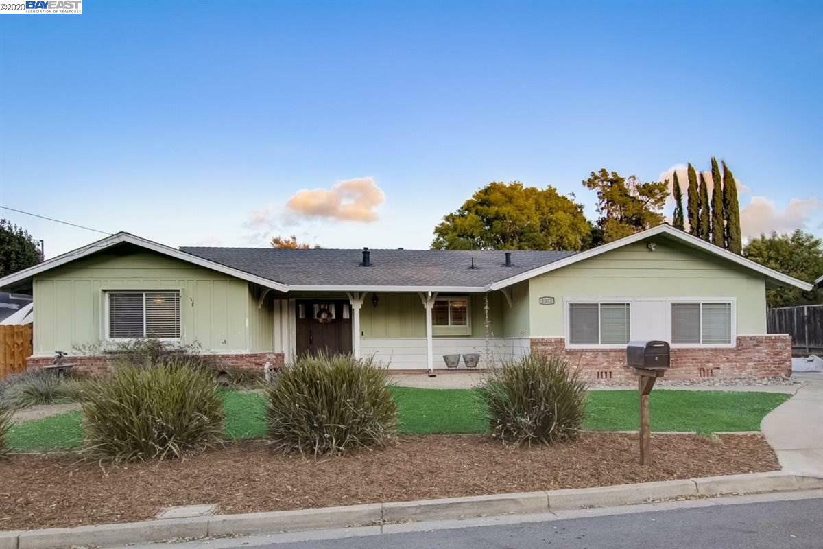 Property Photo:  1012 Panadero Way  CA 94517 