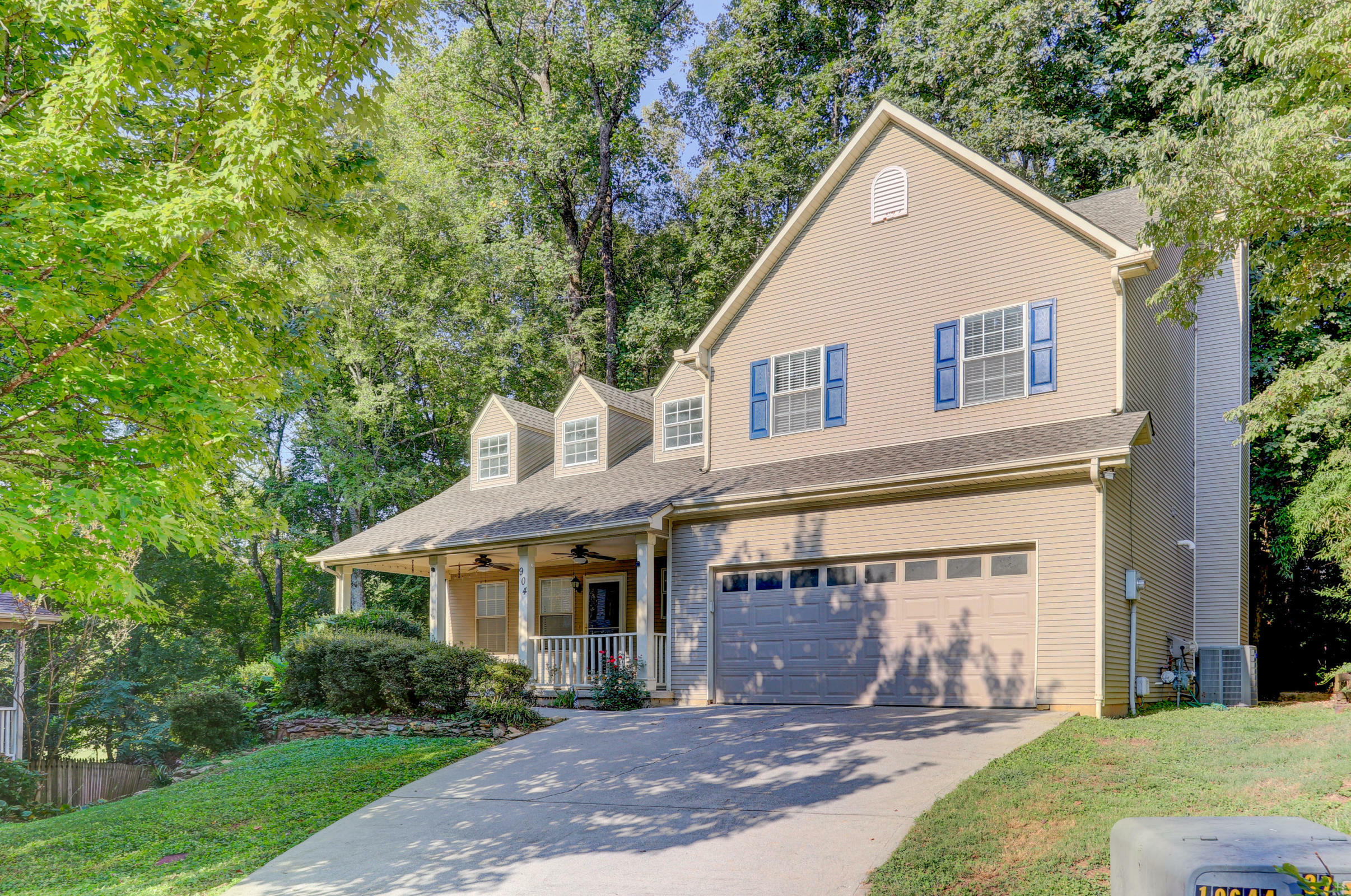 Property Photo:  904 Coxboro Court  TN 37923 