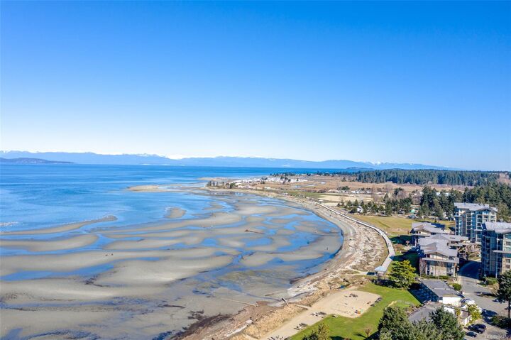 Property Photo: 181 Beachside Dr 401B BC V9P 2H5