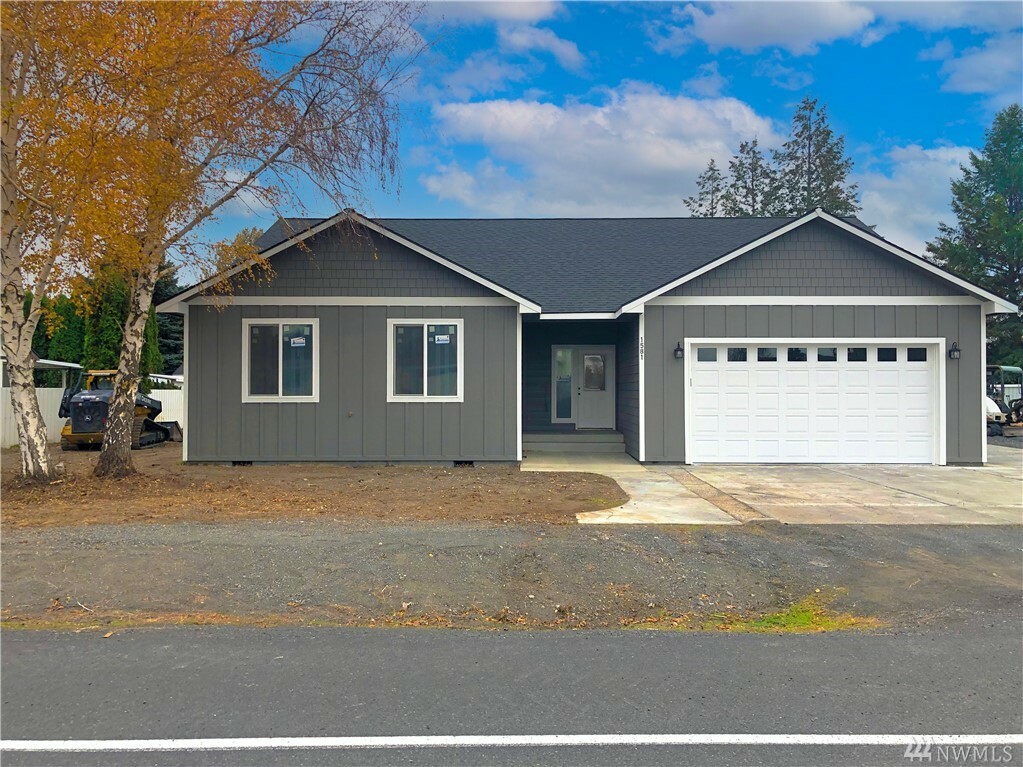 Property Photo:  1581 Fairway Dr NE  WA 98837 