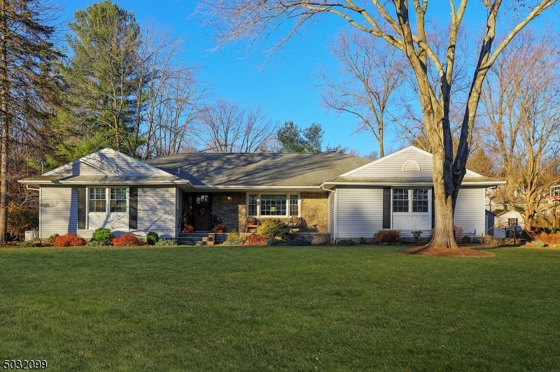 Property Photo:  10 Raskin Rd  NJ 07960 