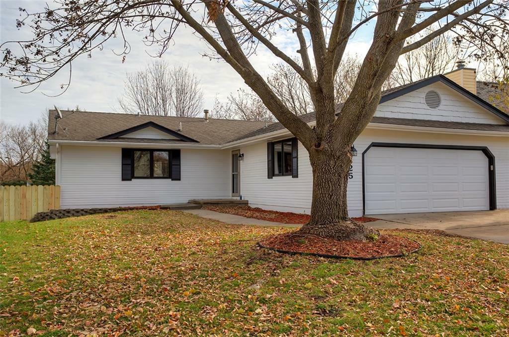 Property Photo:  625 55th Street  IA 50266 