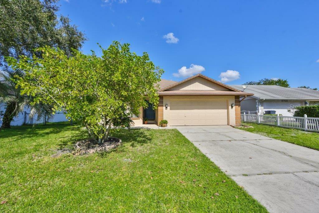 Property Photo:  4762 Wildflower Drive  FL 33811 