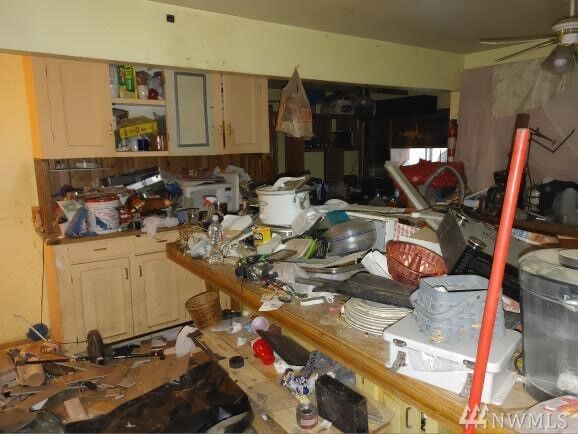 Property Photo:  13308 14th Ave S  WA 98168 