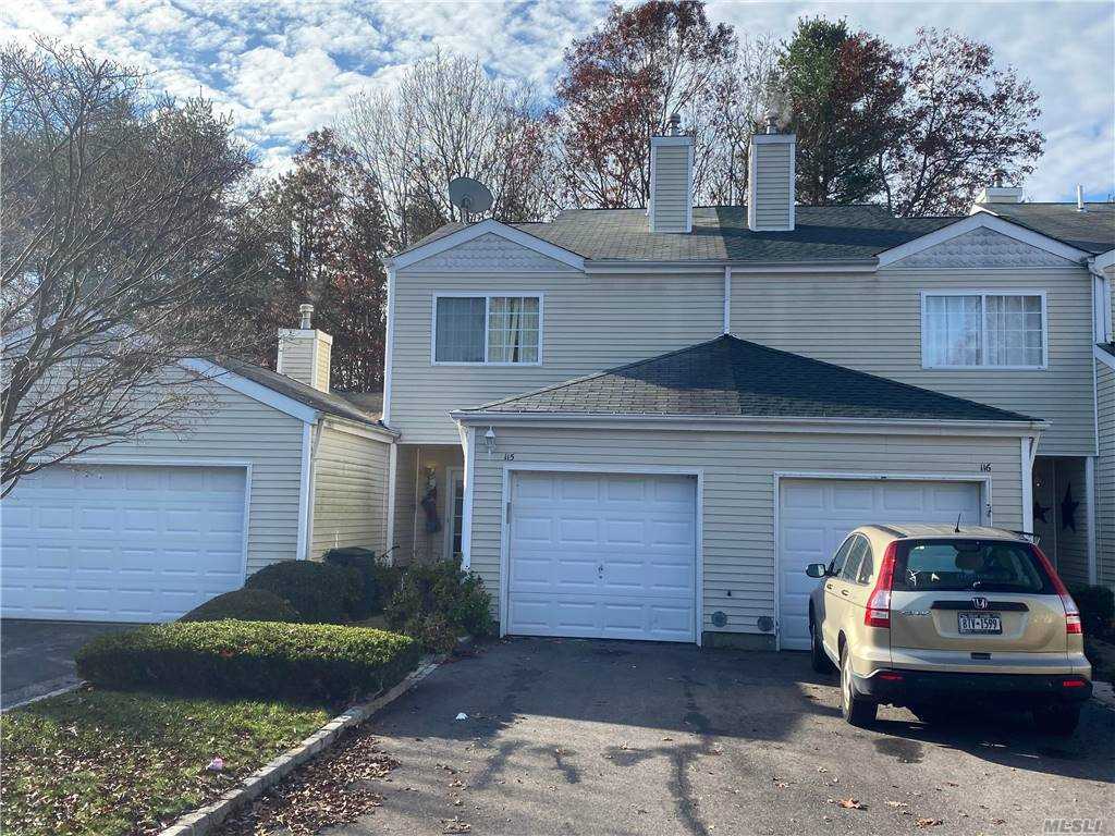 Property Photo:  115 Owls Nest Ct Court  NY 11949 