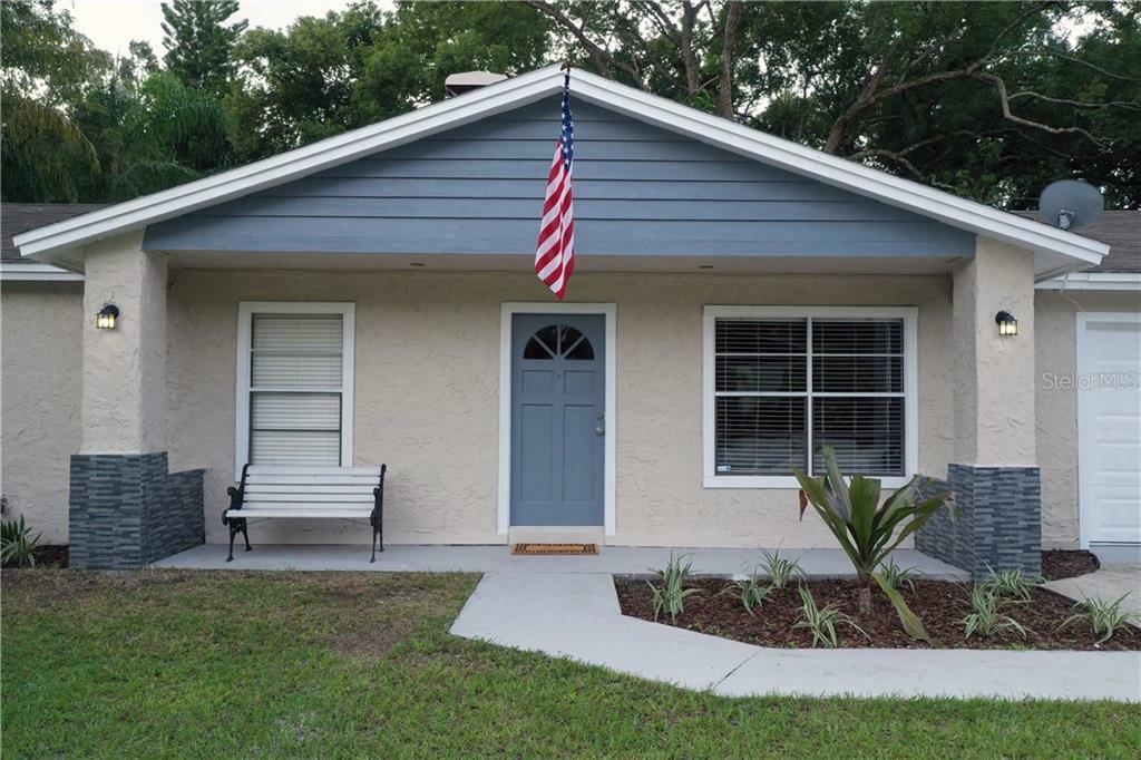 Property Photo:  502 Siobhan Court  FL 33613 