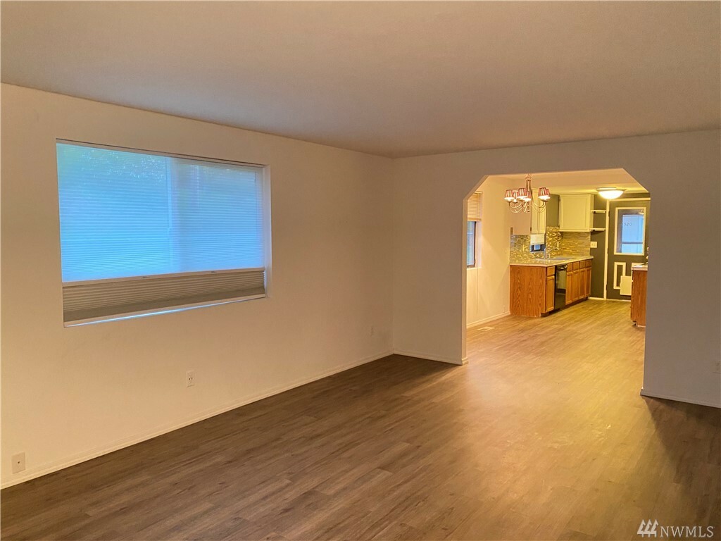 Property Photo: 520 E Highland Ave WA 98273