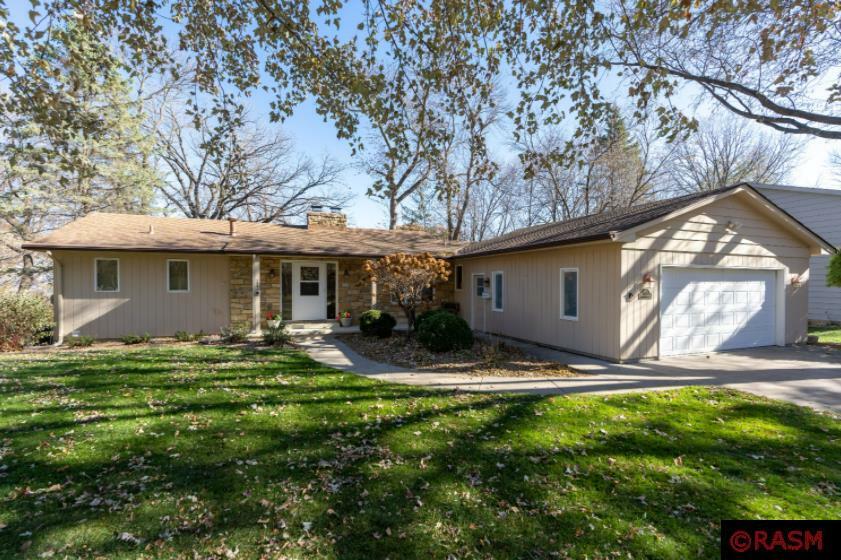 Property Photo: 1604 Sherwood Drive MN 56003