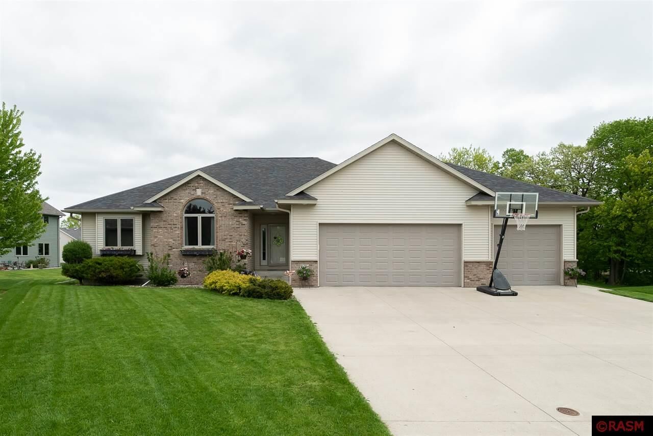 Property Photo:  133 Joshua Court  MN 56001 