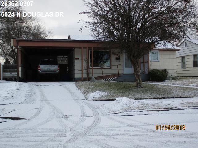 Property Photo: 6024 N Douglas Dr WA 99205-7038