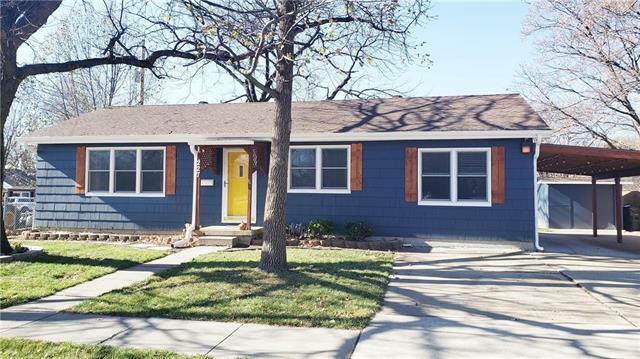 Property Photo:  227 S Walnut Street  KS 66061 