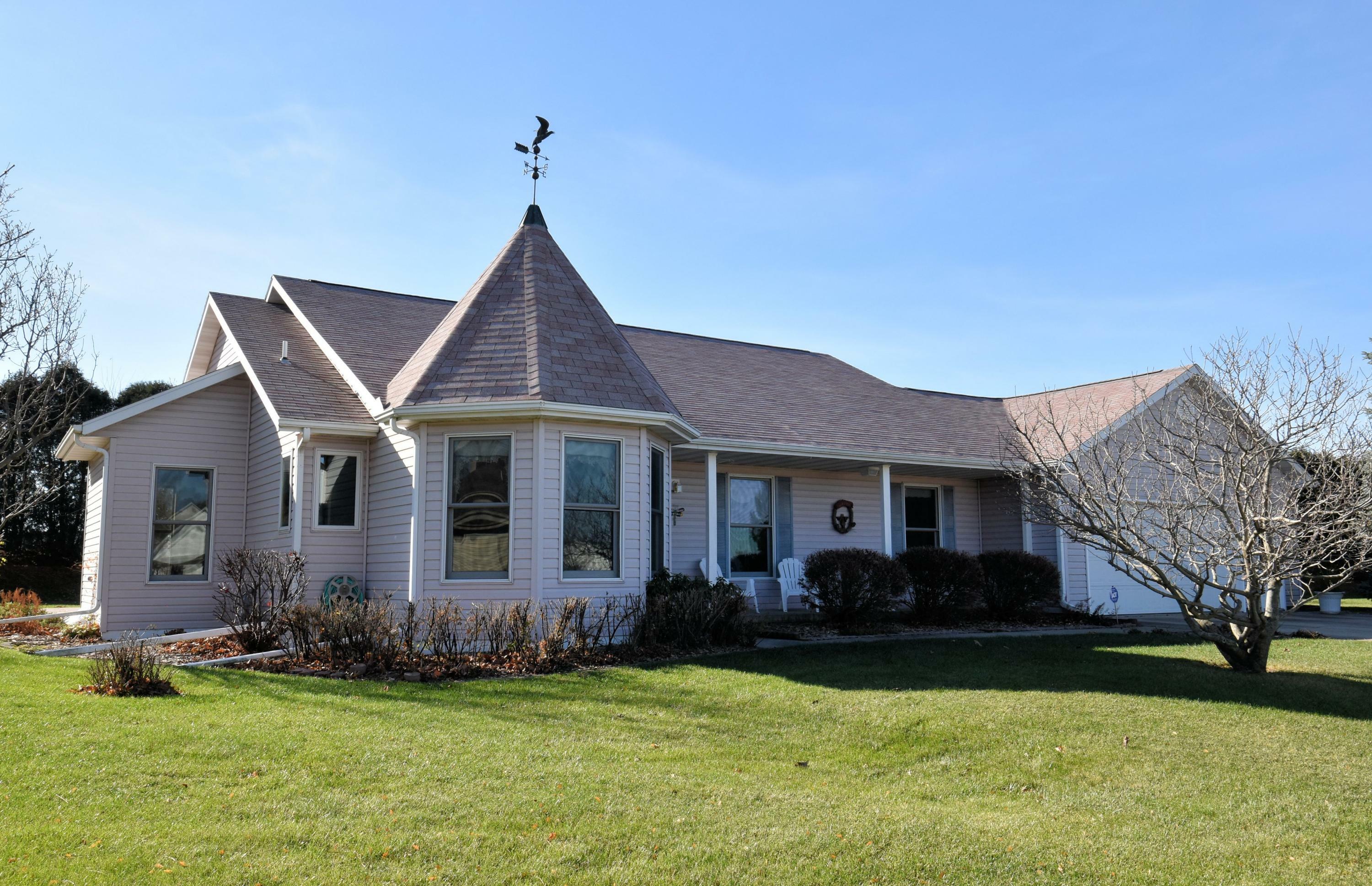 Property Photo: 3481 Foxtail Ln WI 53115