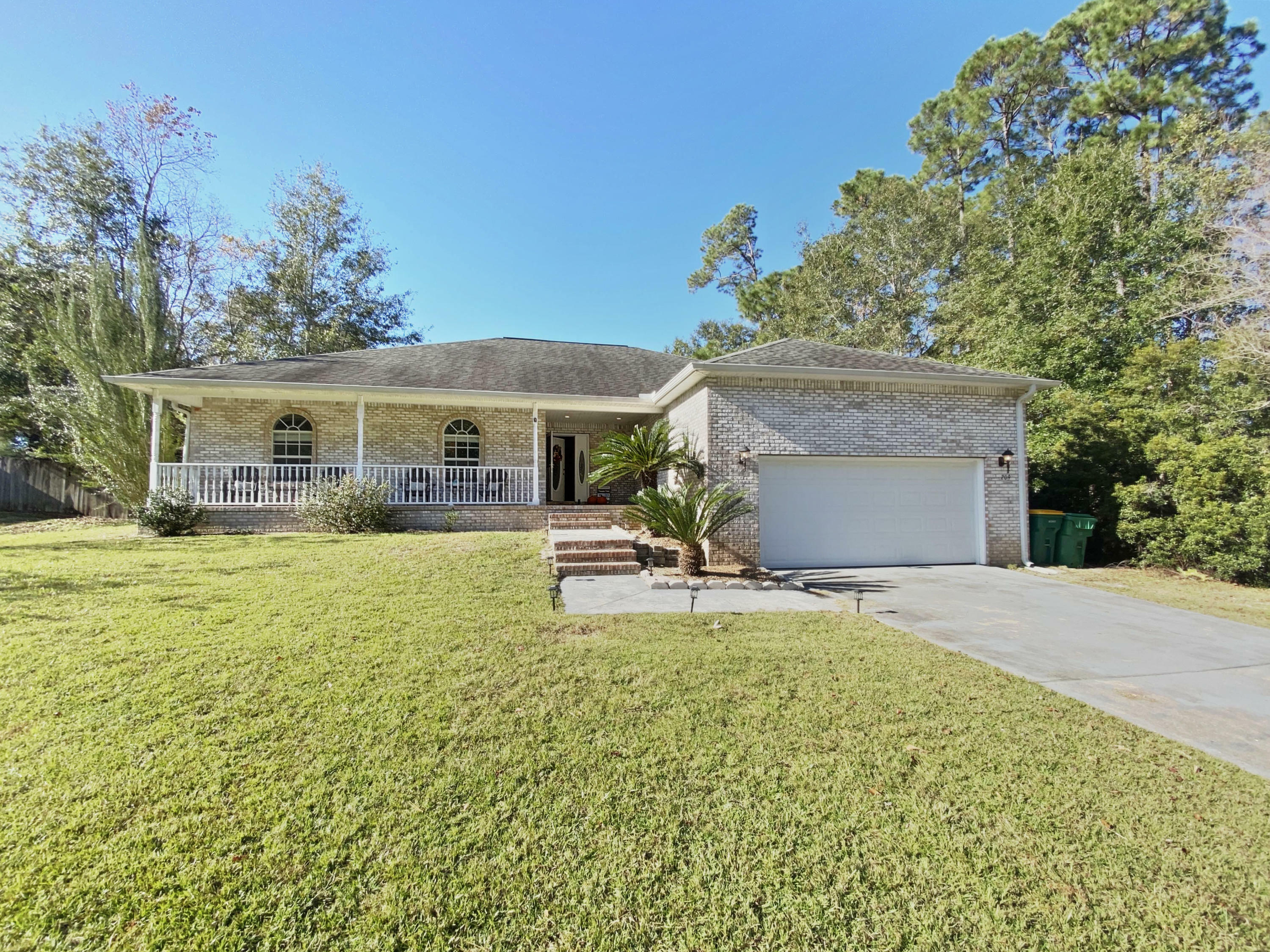 Property Photo:  209 Golf Course Drive  FL 32536 