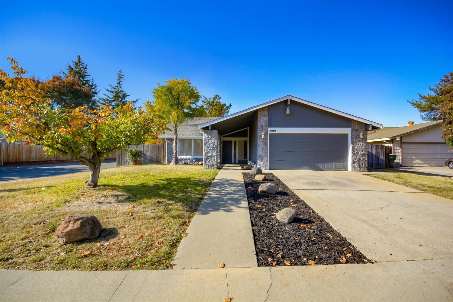 Property Photo:  8998 Glen Alder Way  CA 95826 