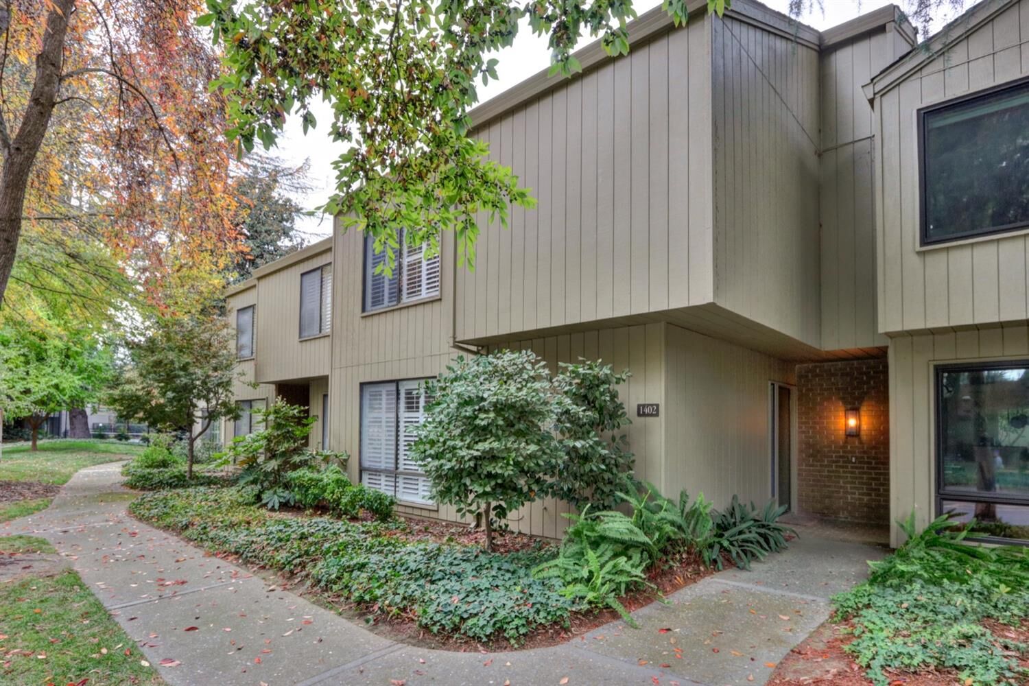 Property Photo:  1402 Commons Drive  CA 95825 