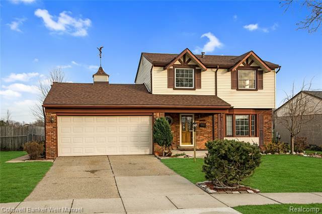Property Photo: 30526 Woodmont Dr MI 48071