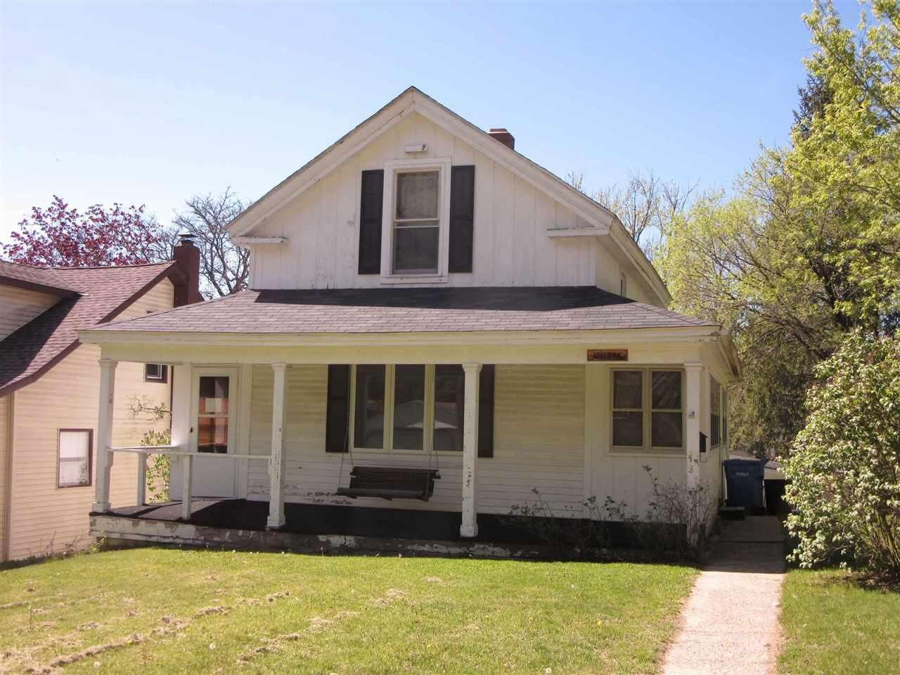 Property Photo:  1211 Oak St  WI 53965 
