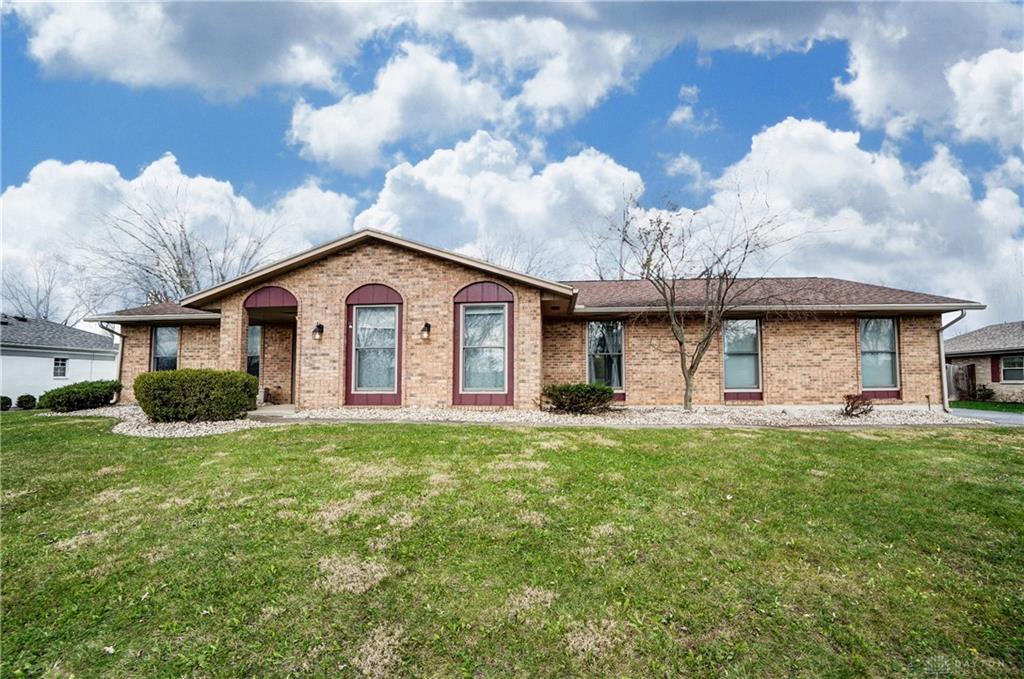 Property Photo: 521 Chipplegate Drive OH 45459