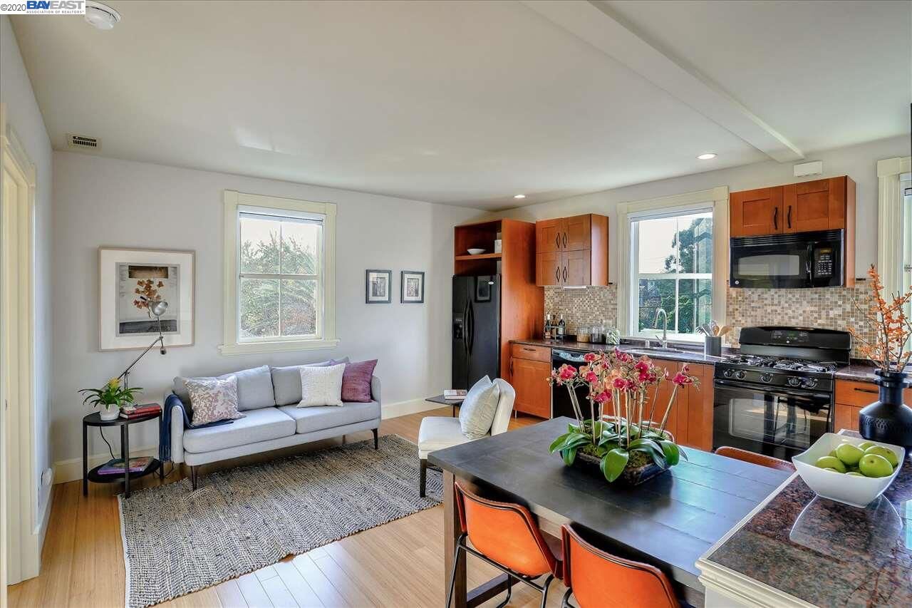 Property Photo:  3084 22nd Avenue #3  CA 94602 