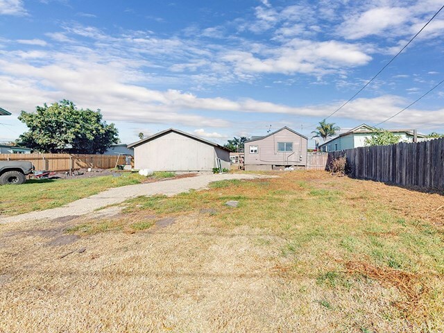 Property Photo:  2346 Beach Street  CA 93445 