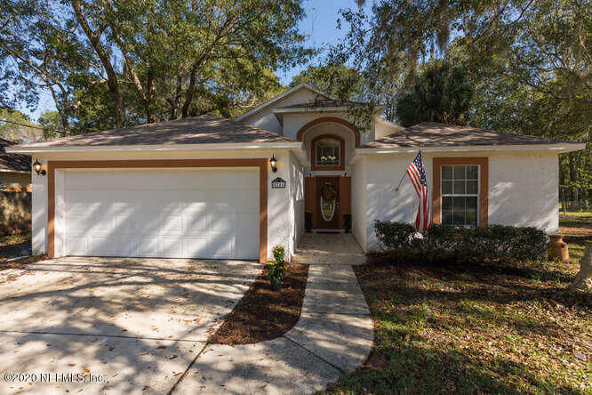 Property Photo:  5246 Ellen Court  FL 32086 