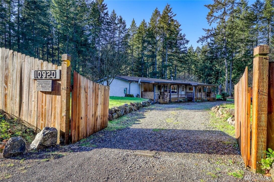 Property Photo:  10920 Fairview Blvd SW  WA 98367 