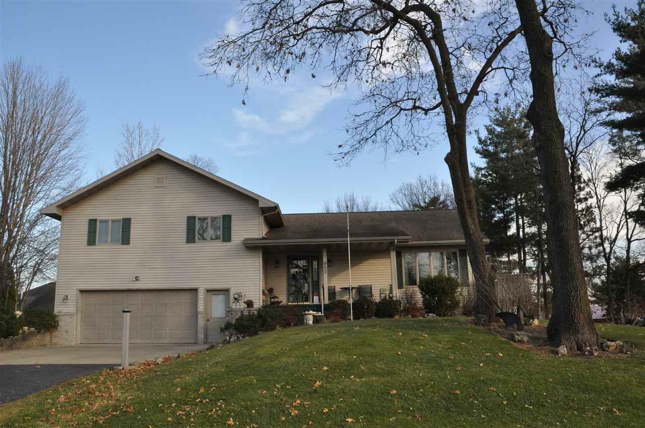 Property Photo:  953 Davies Rd  WI 53588 