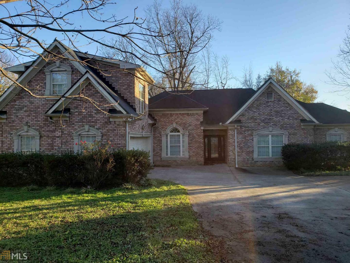 Property Photo: 2697 Fairview Road GA 30016