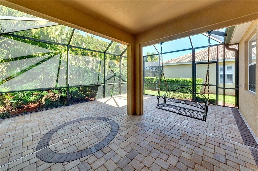 Property Photo: 9003 Hammock Edge Place FL 34212