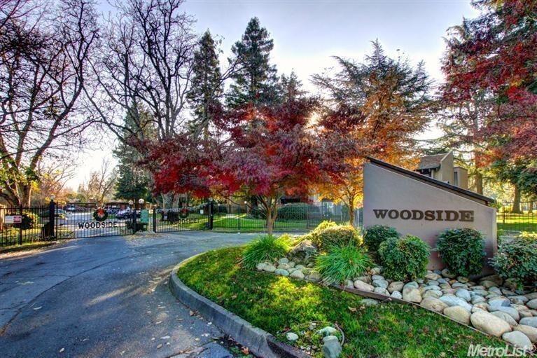 Property Photo: 2208 Woodside Lane 5 CA 95825