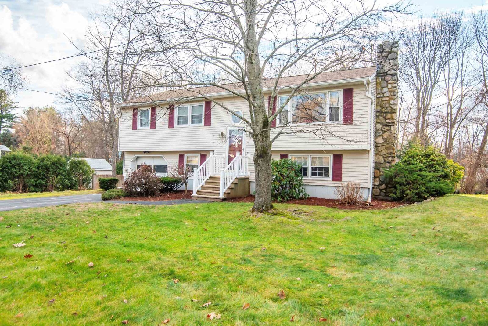 Property Photo:  6 Bluebird Lane  NH 03811 