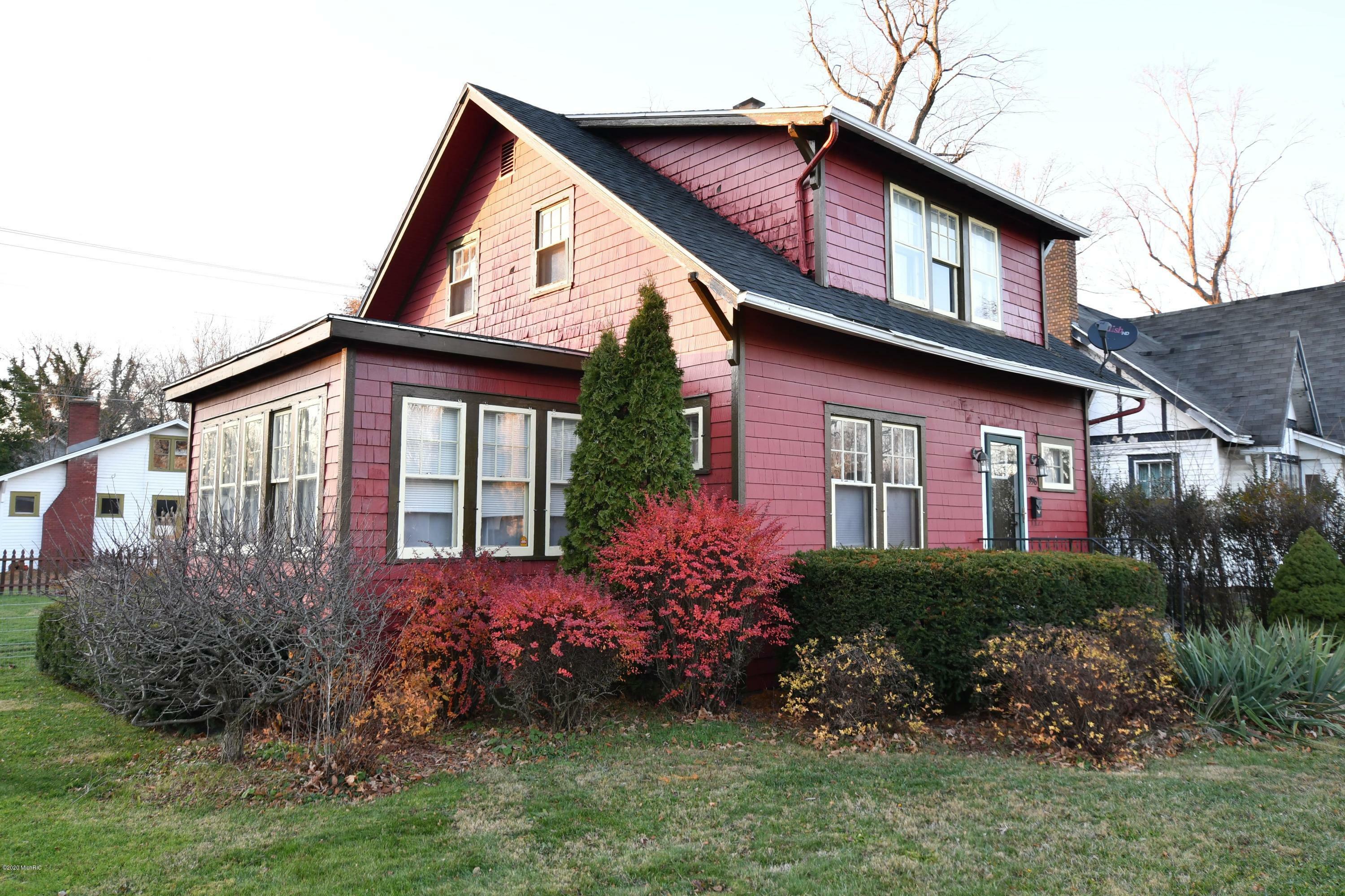 Property Photo: 996 Colfax Avenue MI 49022