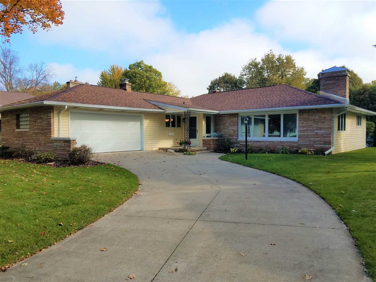 Property Photo:  328 Winnebago Avenue  WI 54952-3437 