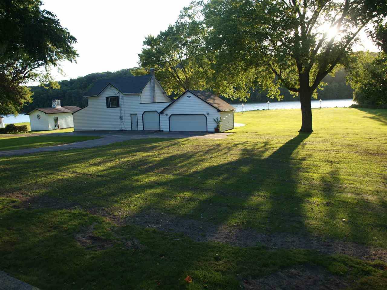 Property Photo: 3026 South Riverside Dr WI 53511