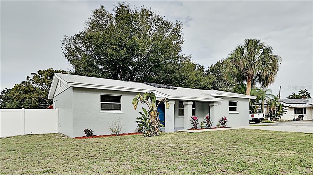 Property Photo: 2311 Fulton Way FL 33774