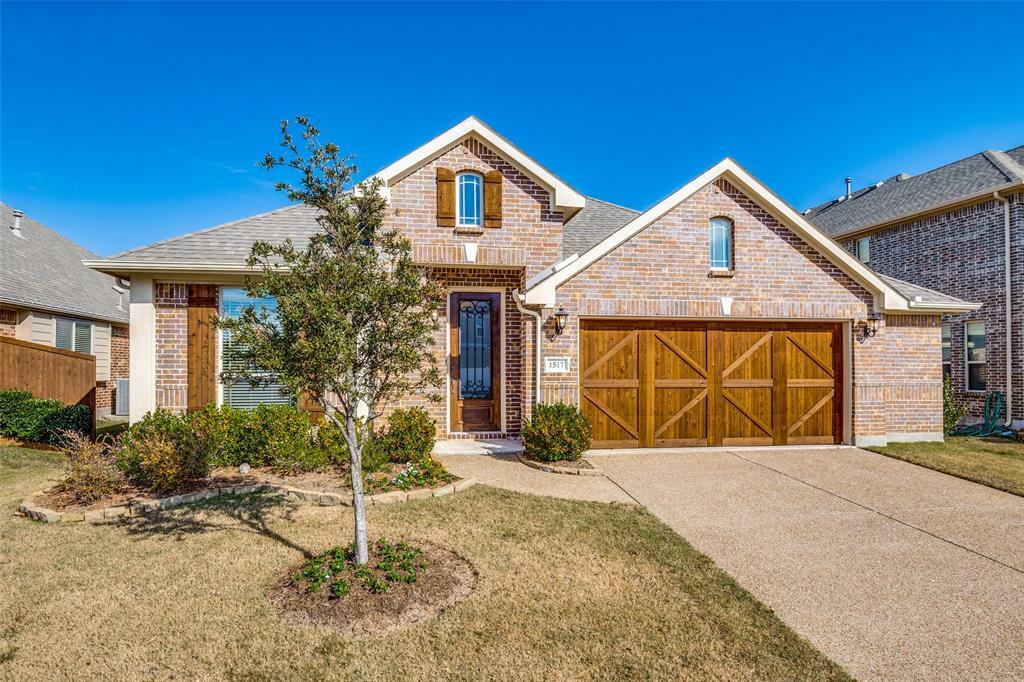 Property Photo: 1517 Wright Street TX 76227