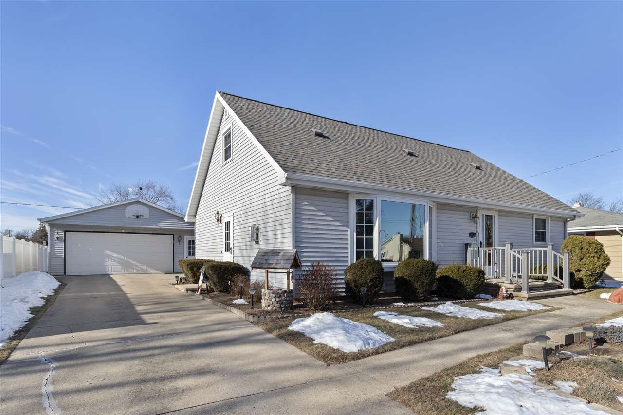 Property Photo: 333 S Matthias Street WI 54915-3219