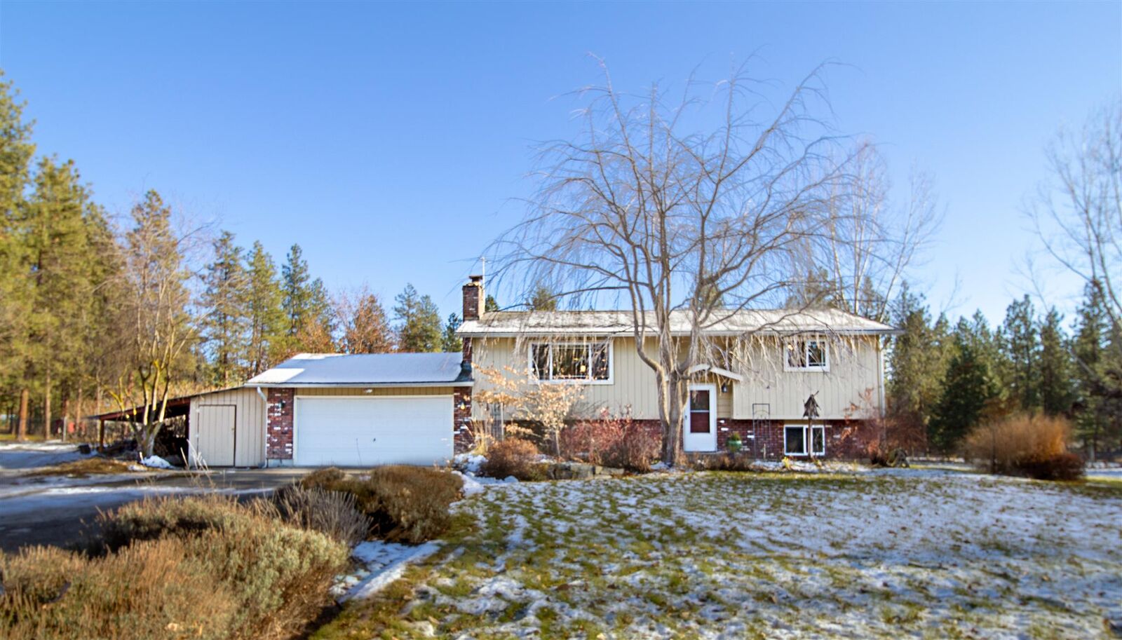 Property Photo: 16310 N Suncrest Dr WA 99026