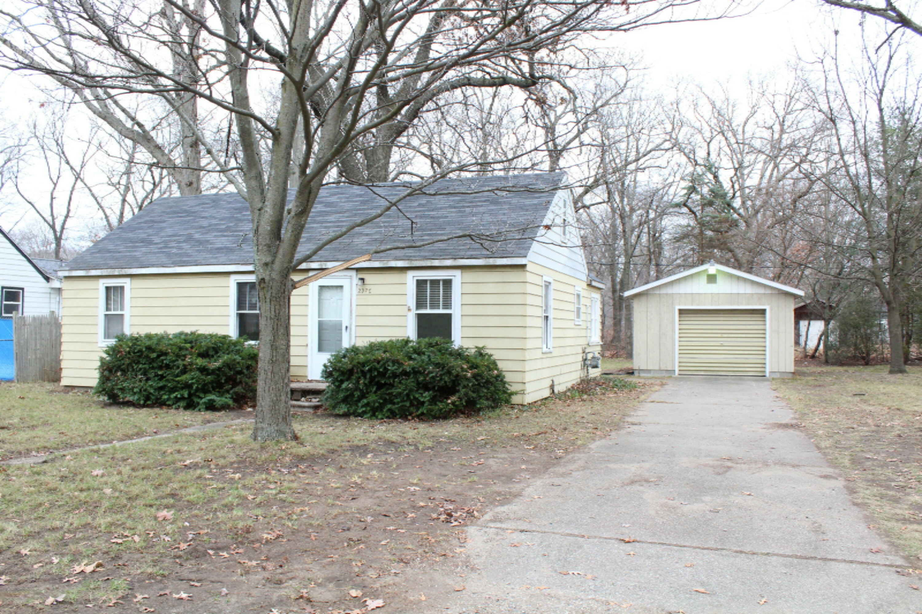 2970 Valley Street  Norton Shores MI 49444 photo