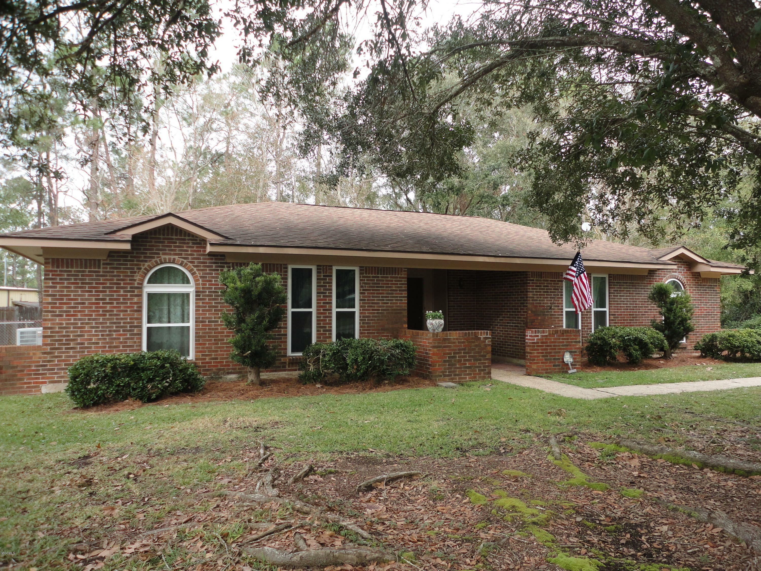 2506 Gatewood Circle  Gautier MS 39553 photo