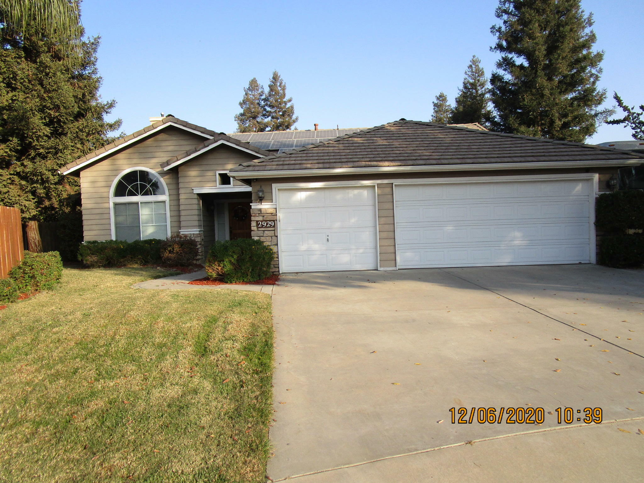 2929 S Montecito Court  Visalia CA 93277 photo