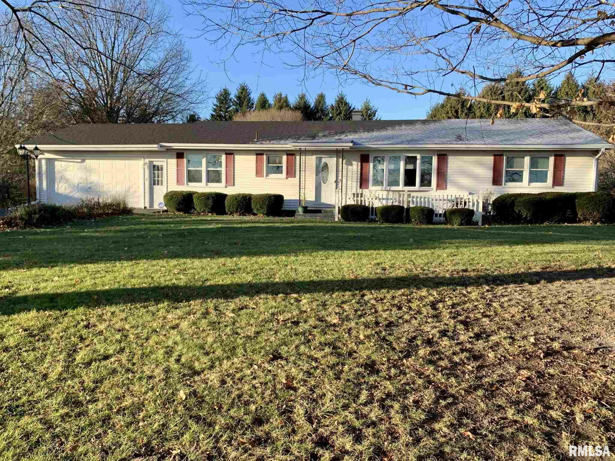 Property Photo: 1040 Il Route 97 IL 61436