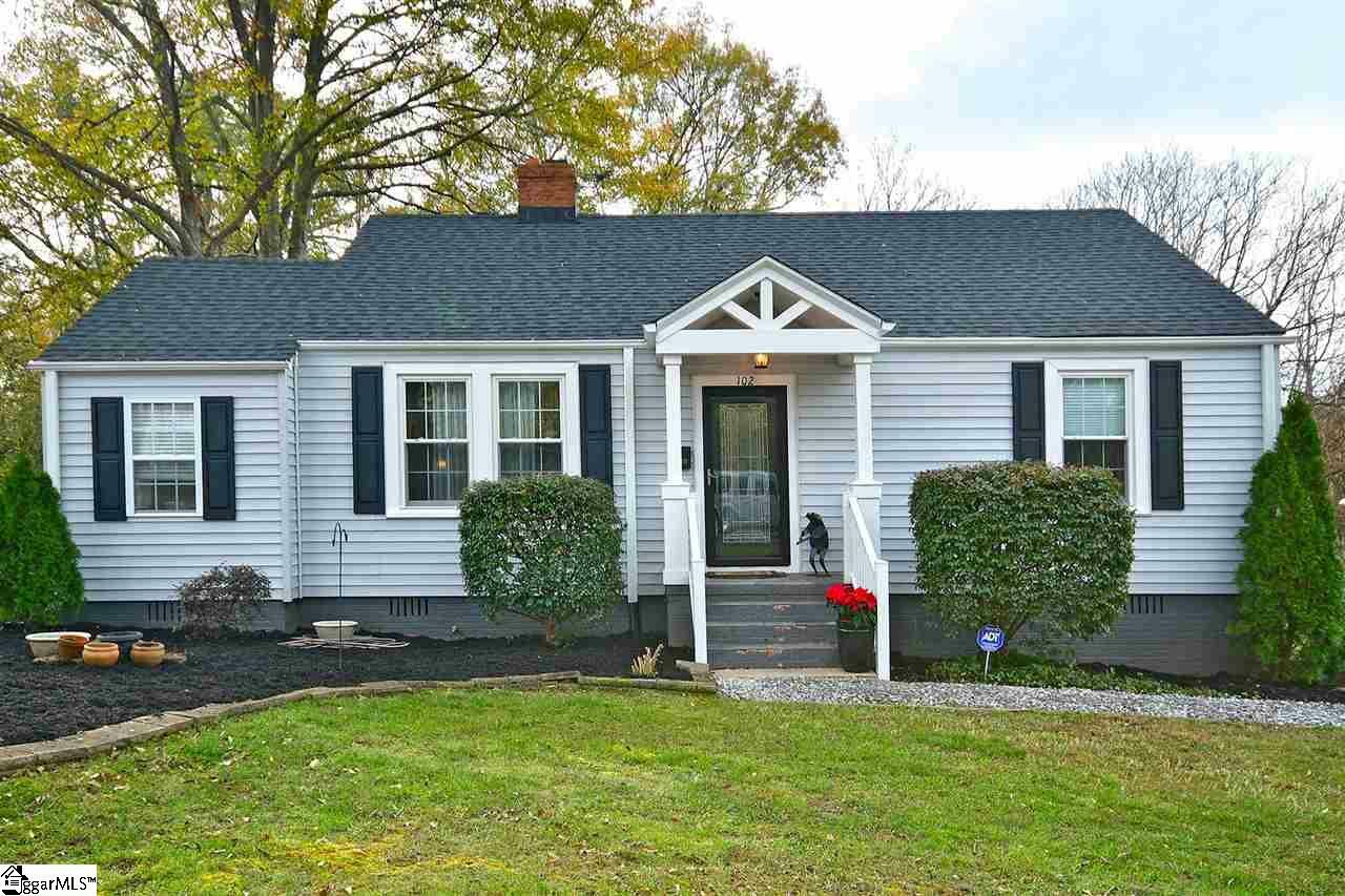 Property Photo:  102 Long Hill Street  SC 29605 