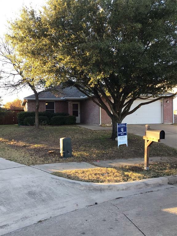 Property Photo: 1205 Ramsey Court TX 76209