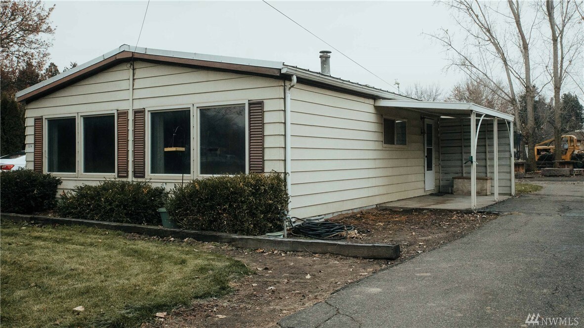 Property Photo: 614 E Sixth WA 99361