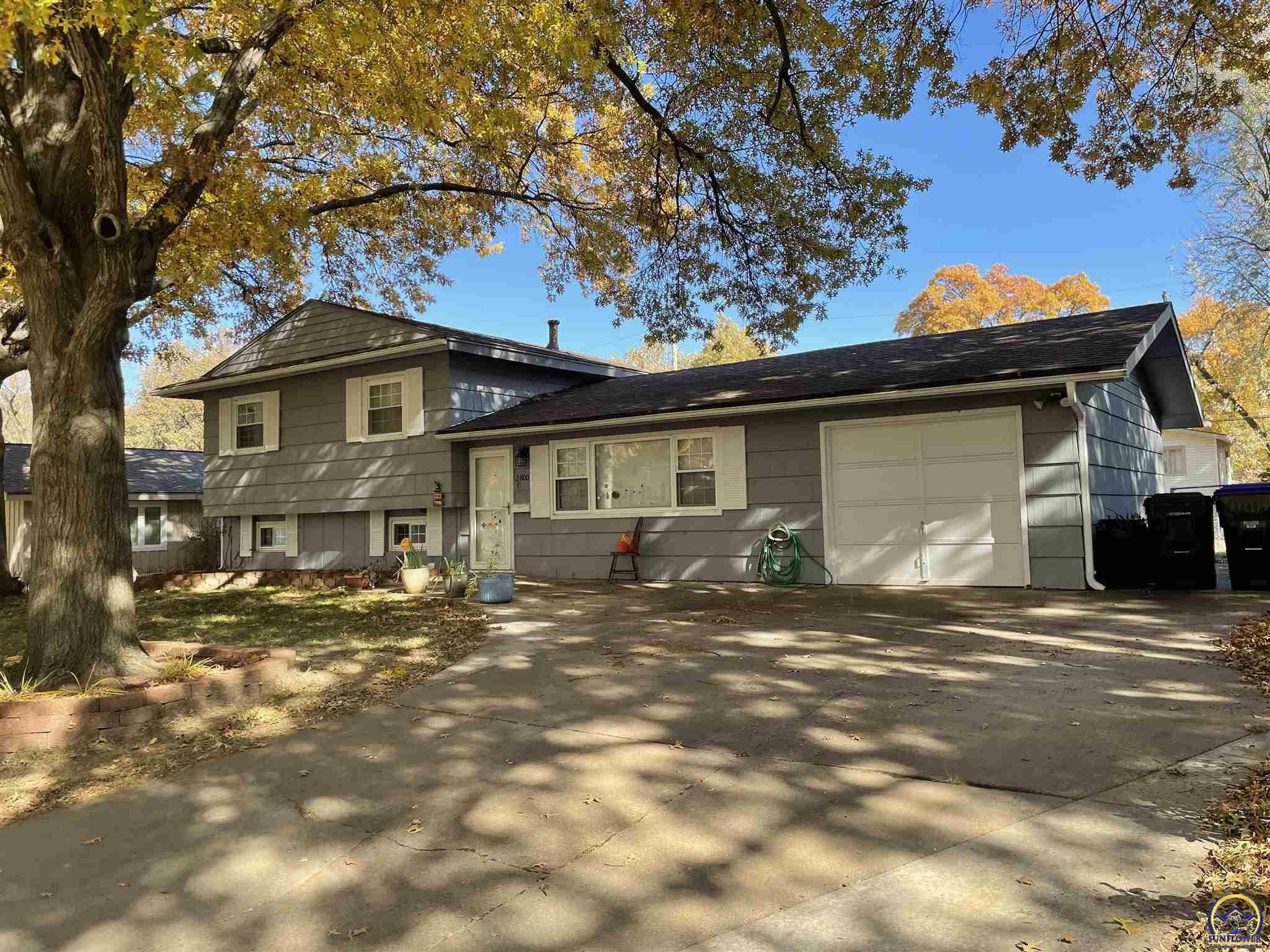 Property Photo:  2800 SW James St  KS 66614 