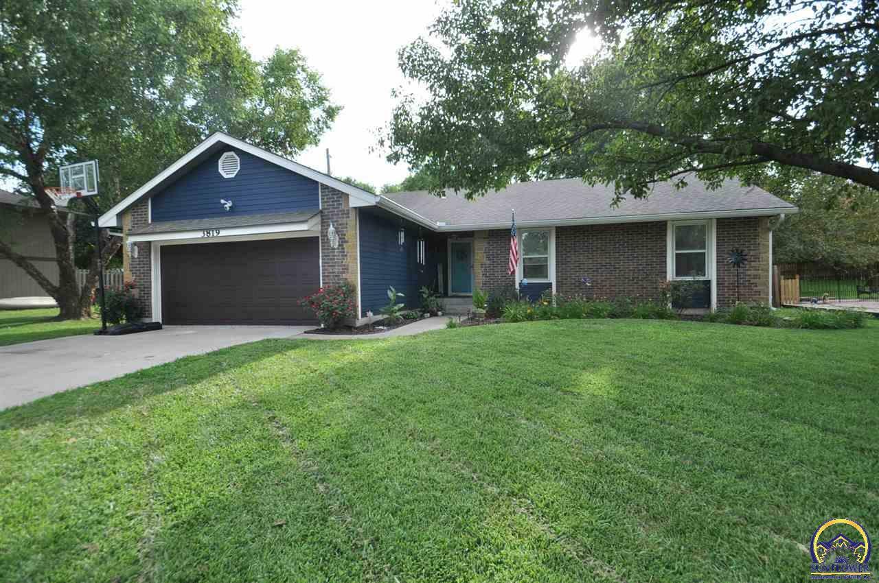 3819 SW Arvonia Pl  Topeka KS 66610 photo