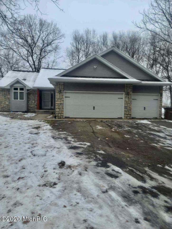 Property Photo:  12869 Links Lane  MI 49326 