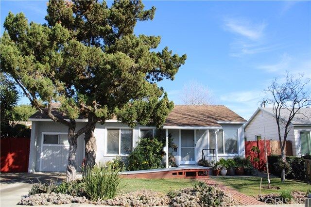 Property Photo: 7512 Balboa Boulevard CA 91406